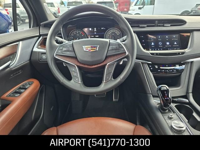 2025 Cadillac XT5 Sport